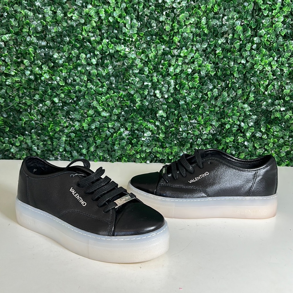 Valentino by Mario Black Leather Women’s size 7